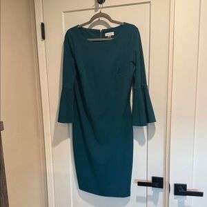 Elegant Calvin Klein Teal Dress with Flared Sleeves